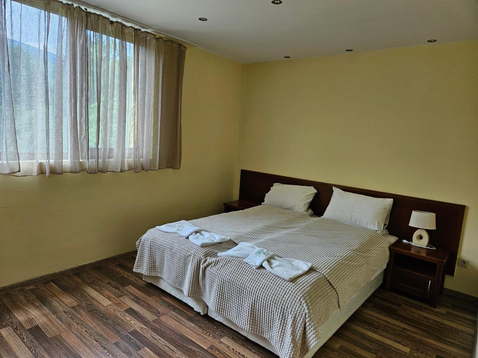 Family Hotel Komhotel بيركوفيتسا المظهر الخارجي الصورة