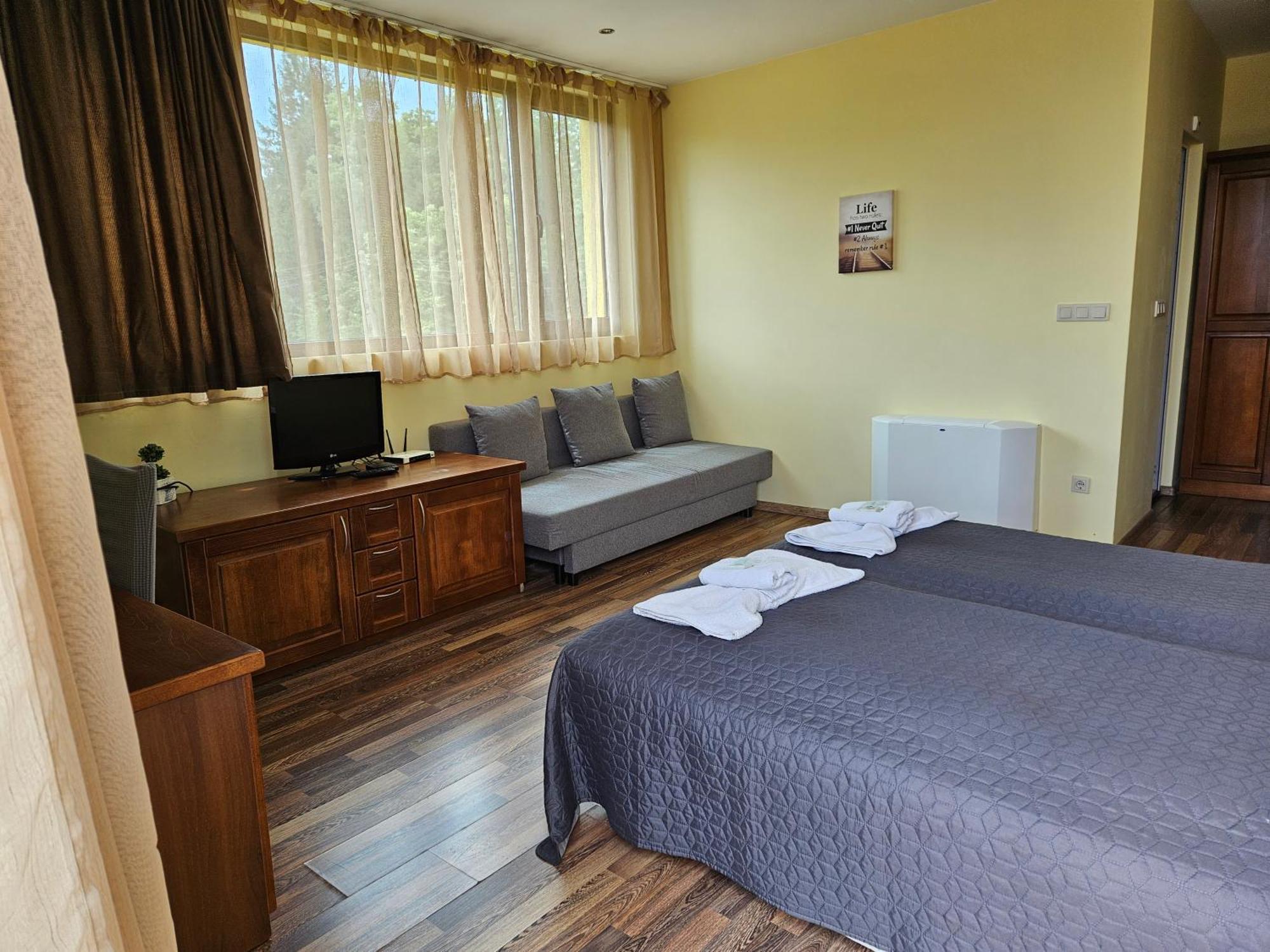 Family Hotel Komhotel بيركوفيتسا المظهر الخارجي الصورة